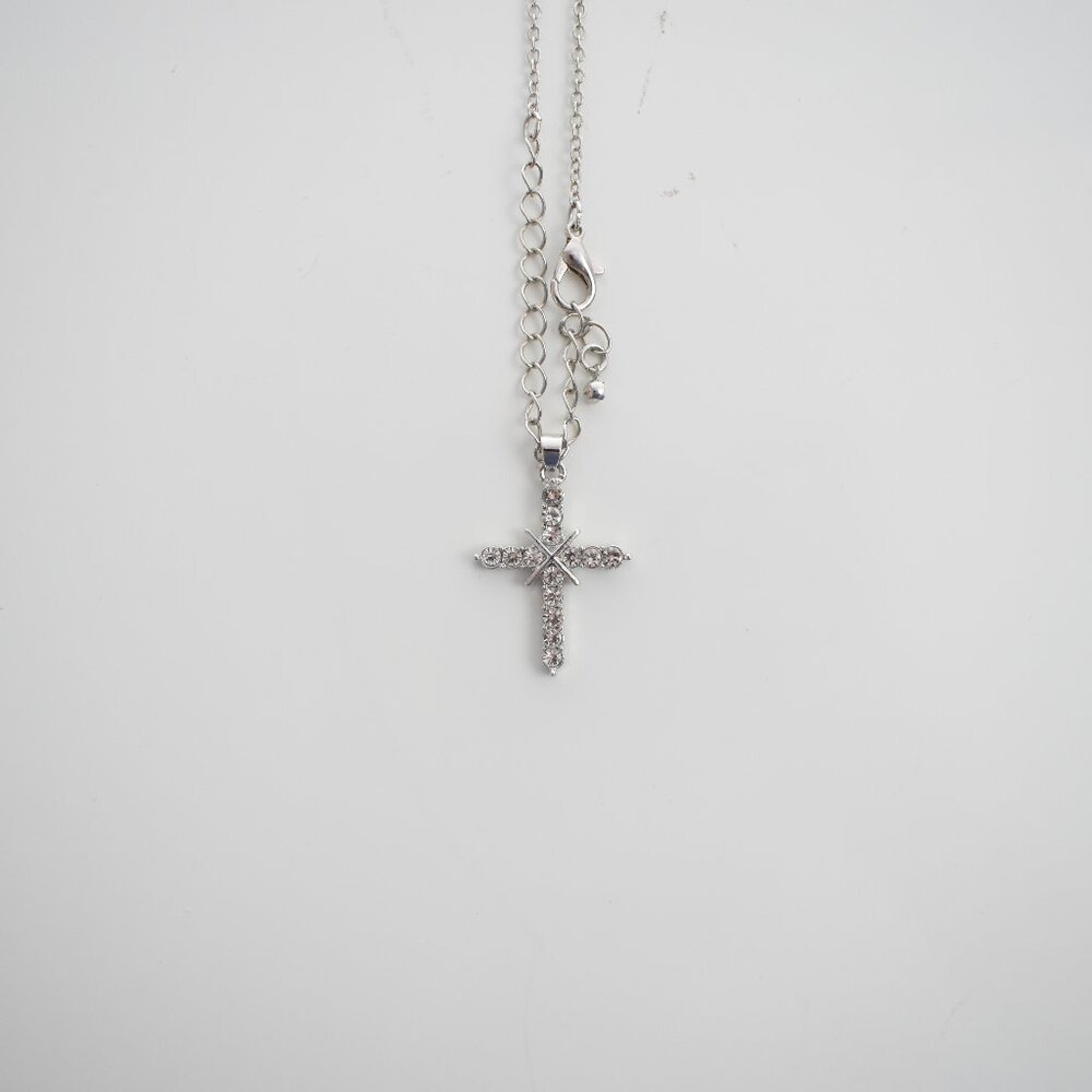 Rhinestone Cross Pendant Necklace